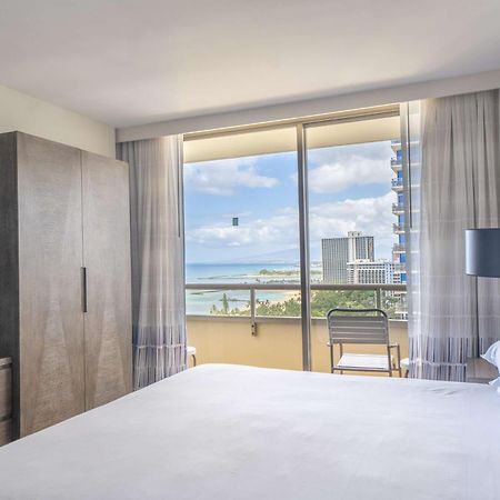 Embassy Suites By Hilton Waikiki Beach Walk Honolulu Zewnętrze zdjęcie