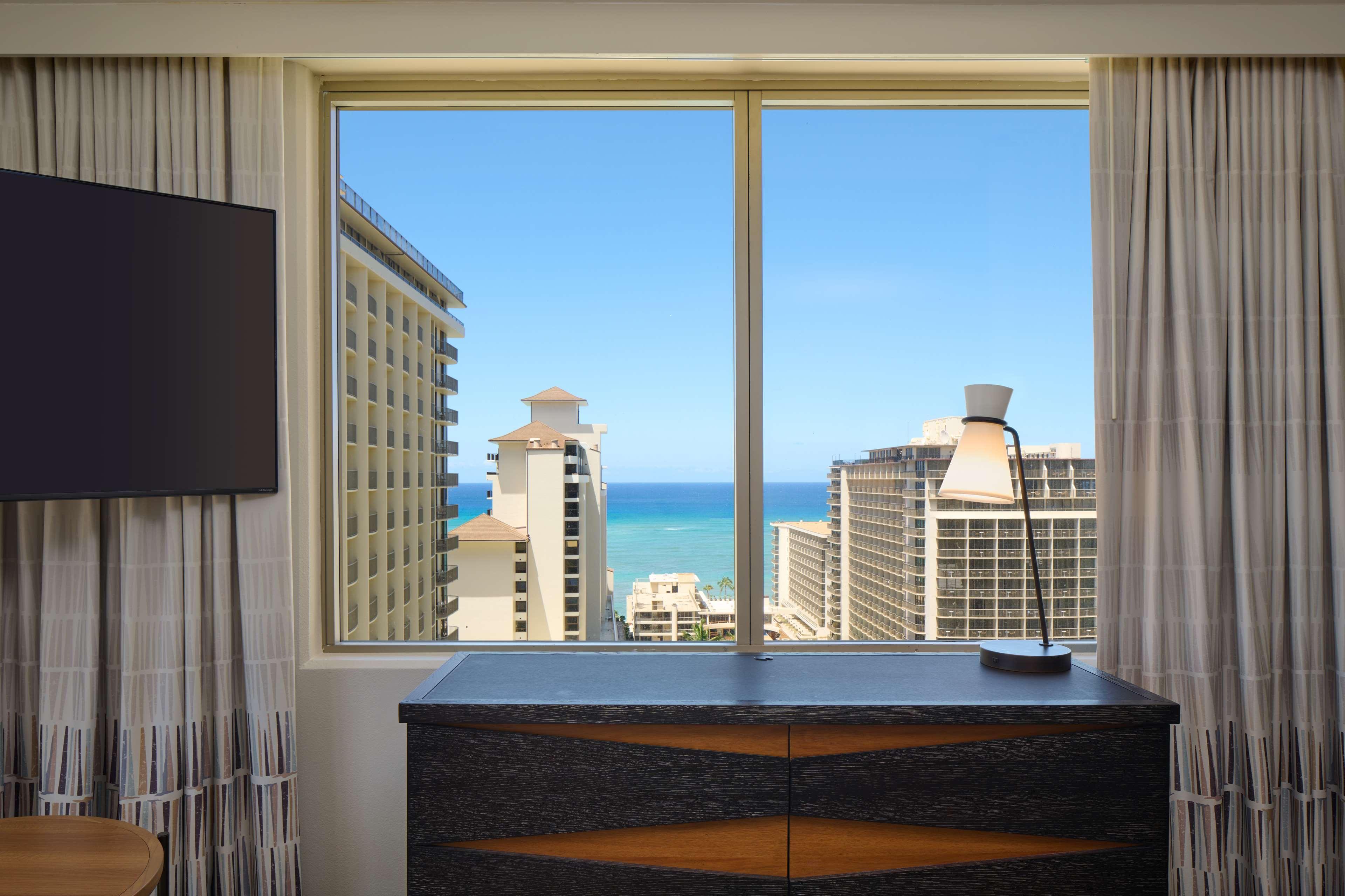 Embassy Suites By Hilton Waikiki Beach Walk Honolulu Zewnętrze zdjęcie