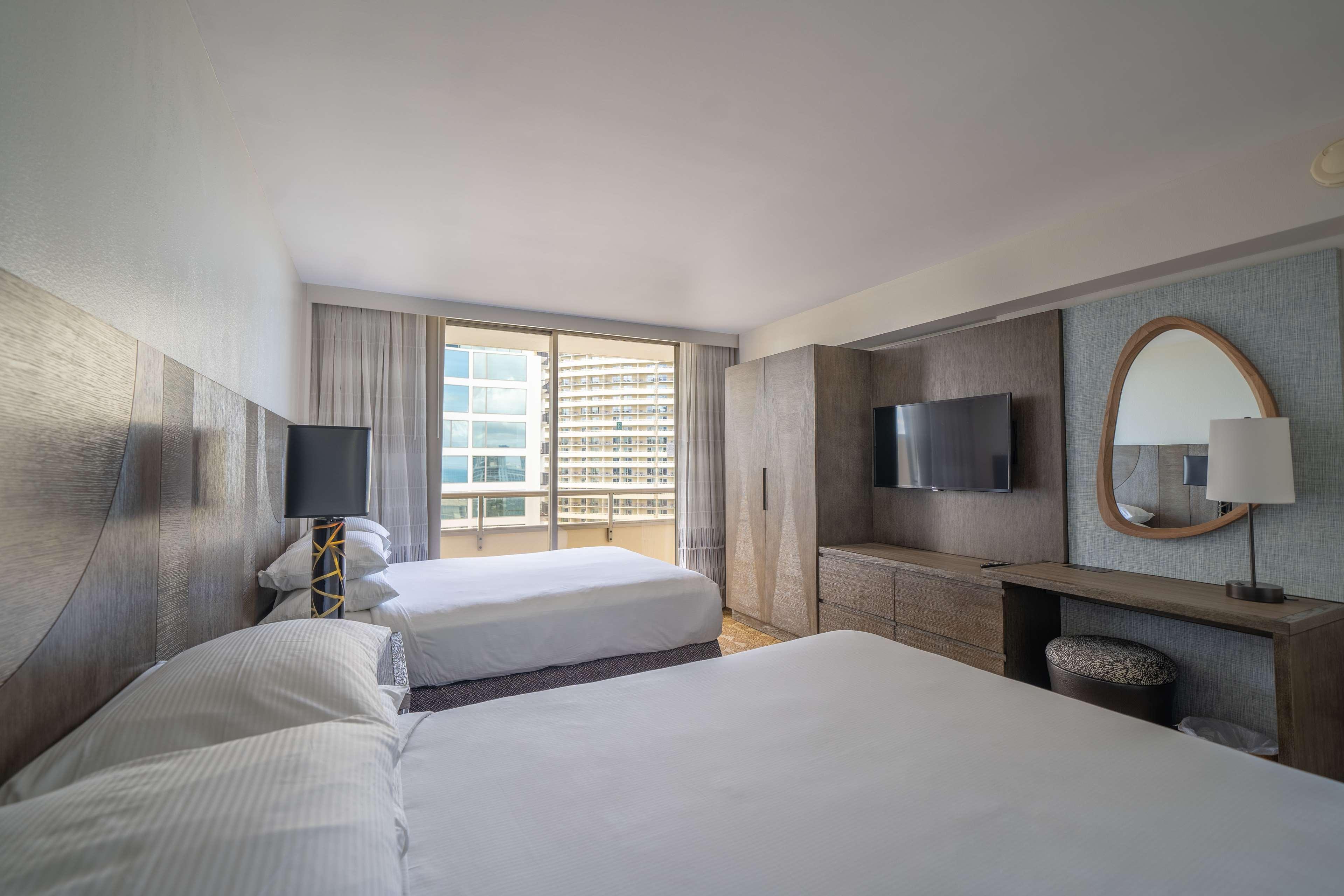 Embassy Suites By Hilton Waikiki Beach Walk Honolulu Zewnętrze zdjęcie