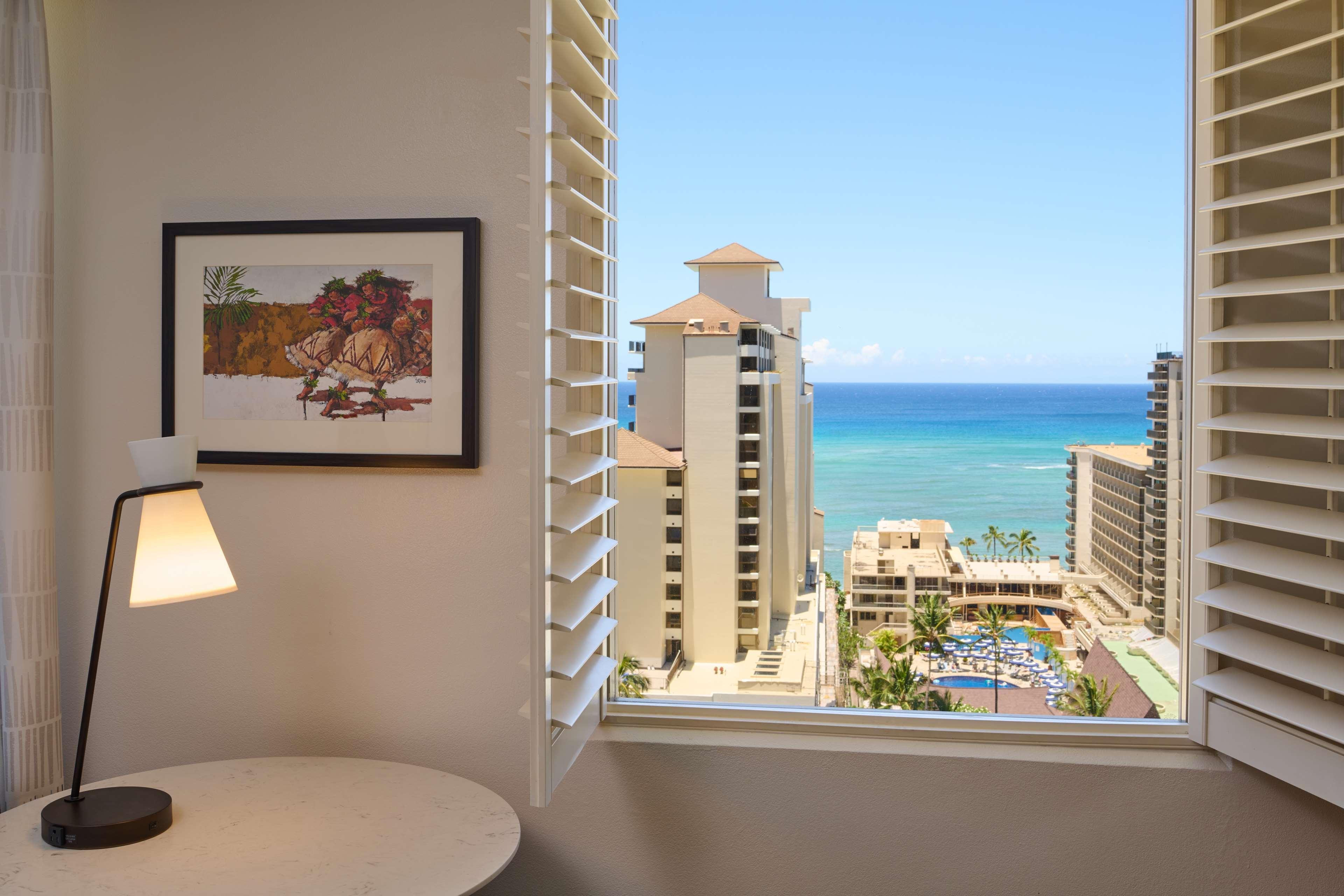 Embassy Suites By Hilton Waikiki Beach Walk Honolulu Zewnętrze zdjęcie