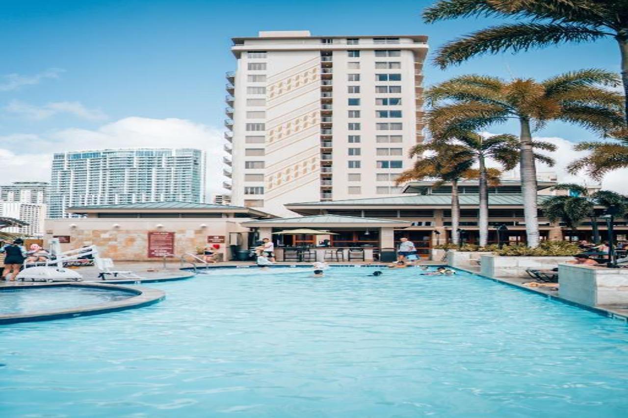 Embassy Suites By Hilton Waikiki Beach Walk Honolulu Zewnętrze zdjęcie