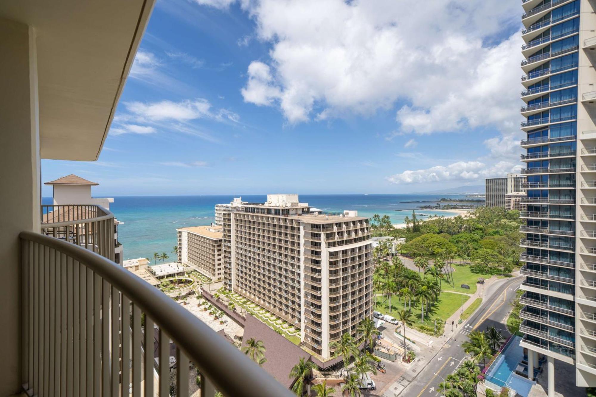 Embassy Suites By Hilton Waikiki Beach Walk Honolulu Zewnętrze zdjęcie